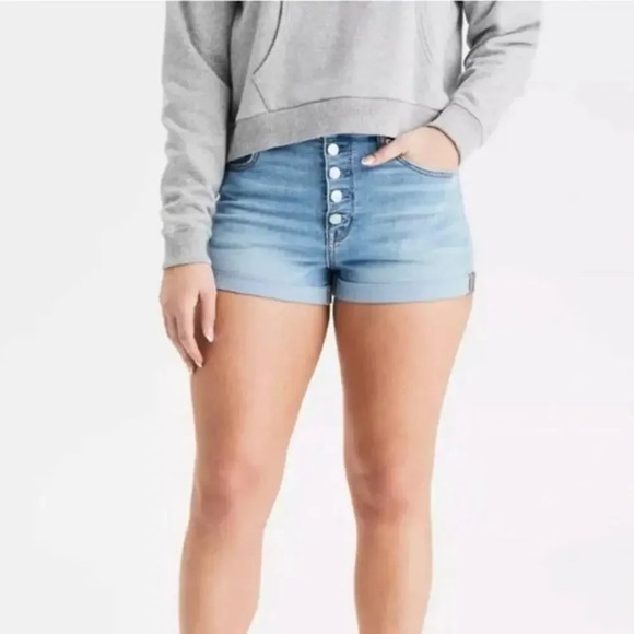 AMERICAN EAGLE Curvy Hi-Rise Shortie Jean Shorts Light Wash Size 8 Button Fly - Picture 1 of 8